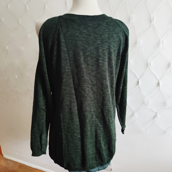 Cold Shoulder Knit Sweater Top / Forest Green / Fits Med/Large - Picture 4 of 4